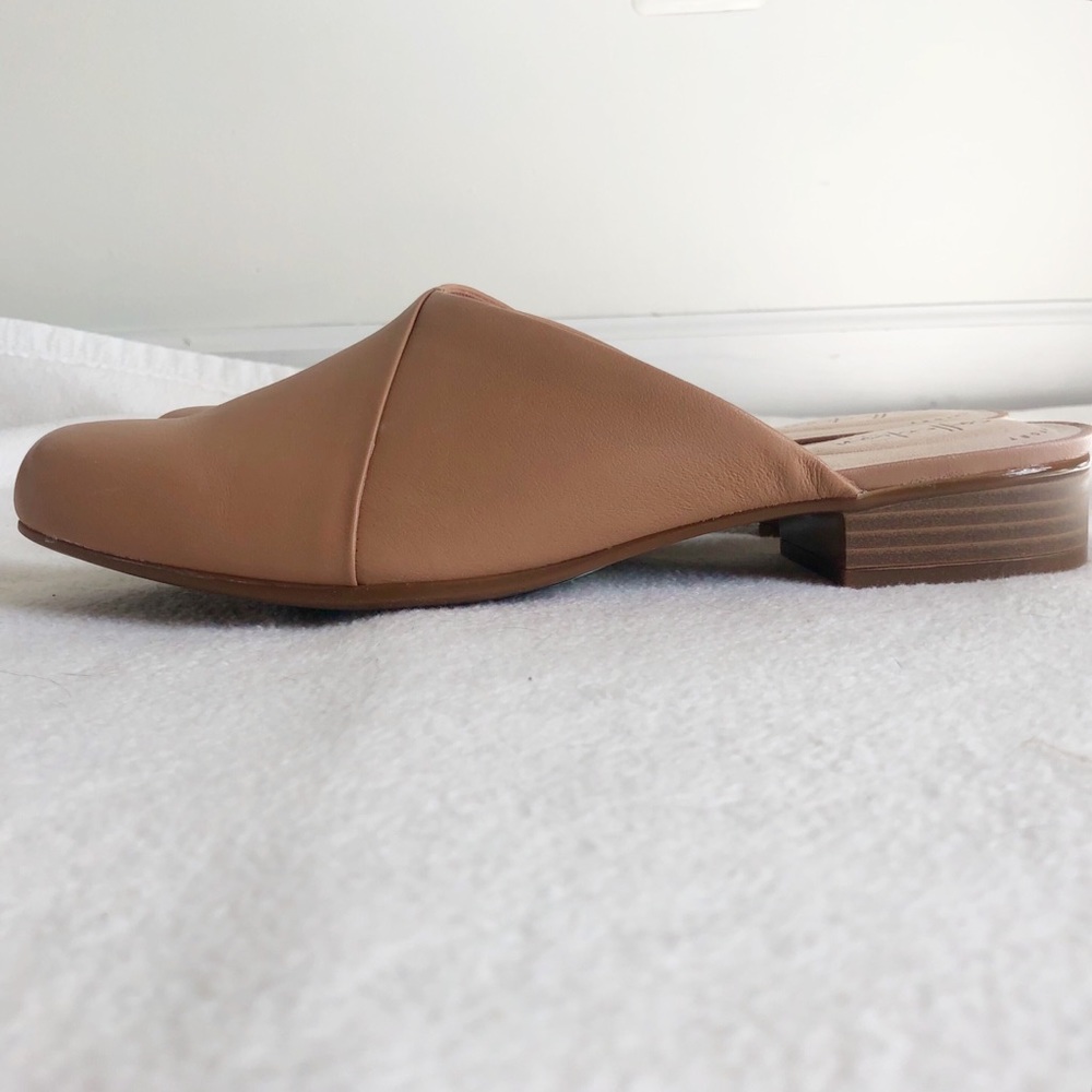 Clarks Juliet Willow Women’s Leather Mule in Color Praline, size US 10 Narrow - Picture 8 of 16
